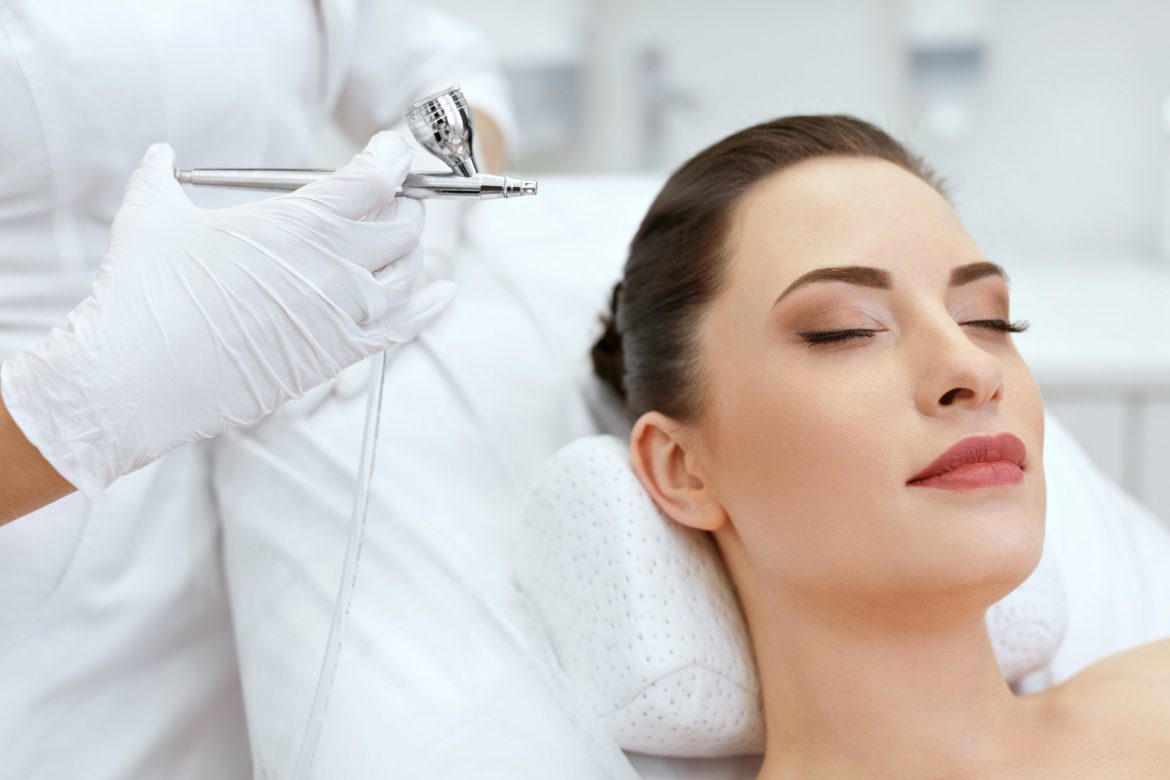 Oxygen Treatments with Anti Aging Art by Dr Reza