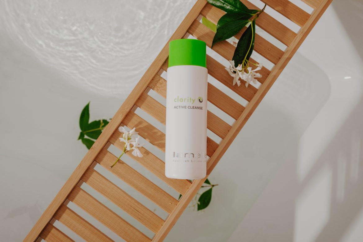 Lamelle manages the 4 triggers of acne – inside AND out!