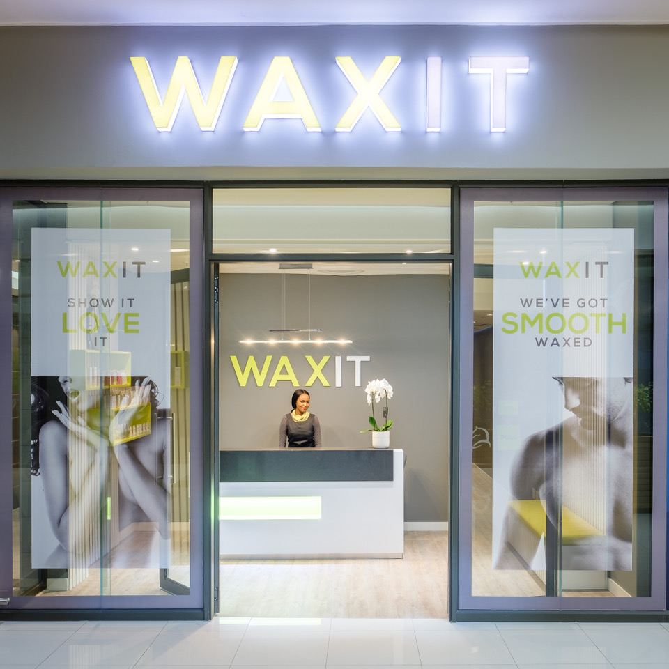 SMOOTH LEGS – A “FASHION” ACCESSORY WE ALL NEED.